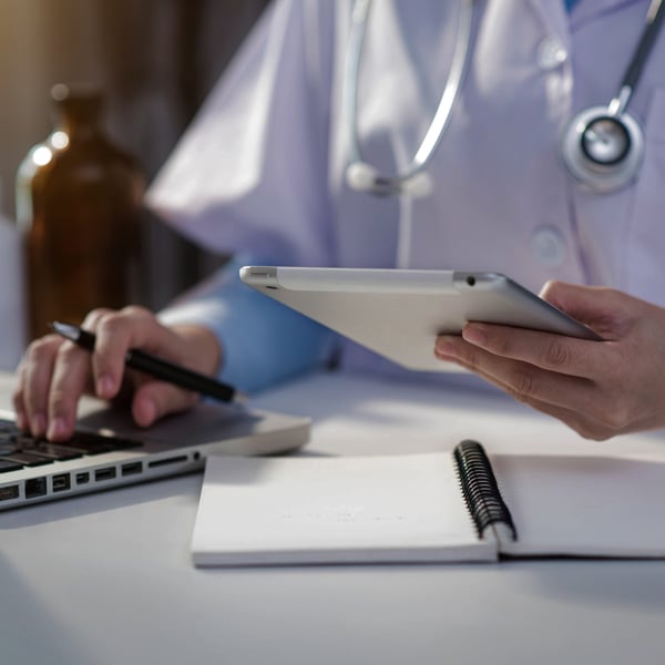 Sicherheitsanalyse von Praxisinformationssystemen (PIS): Arztpraxen gesucht